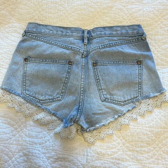 Free People Lacey Lace Jean Shorts High Waist Boho Cutoff Festival Western Sz 25 - Picture 4 of 8